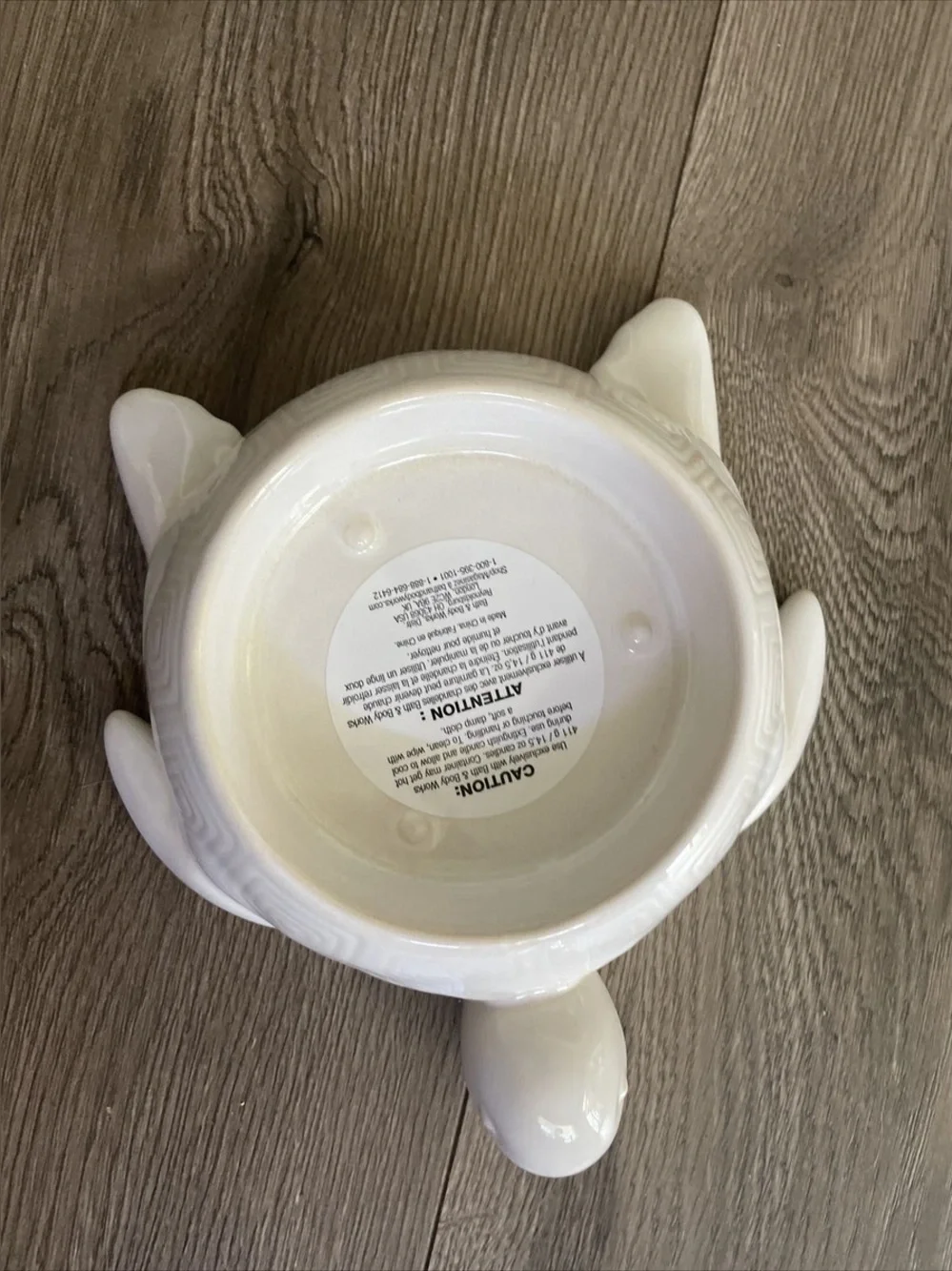 Bath & Body Works NEW ceramic sea turtle 3-wick candle holder in creamy white